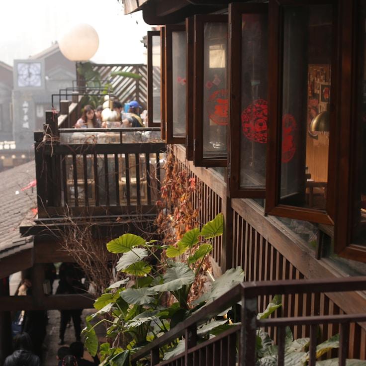 Outdoor terrace seating suitable for families in Zürich